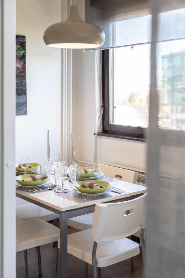 Modern Apartment Near Faculty Of El Engineering Zagreb Buitenkant foto
